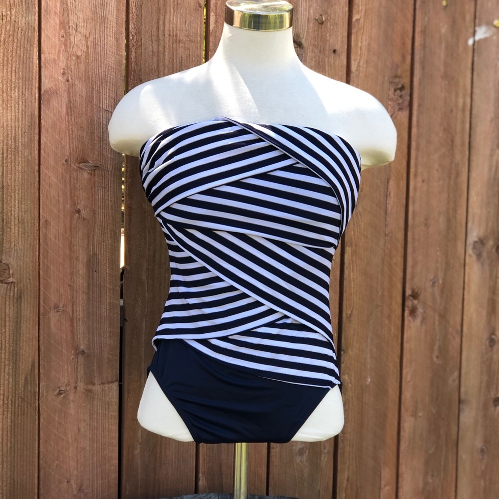 Miraclesuit swimsuit strapless size 8